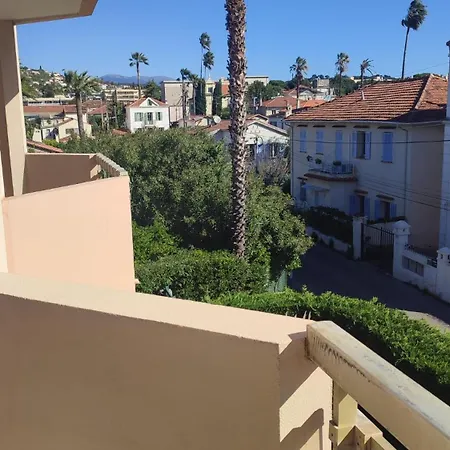 Appartement T2 Coquet Proche Plages, Port Et Centre *