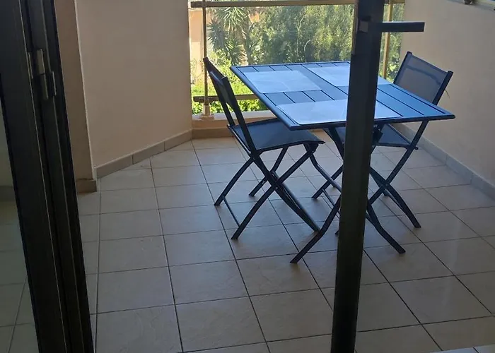 T2 Coquet Proche Plages, Port Et Centre Apartment Golfe-Juan